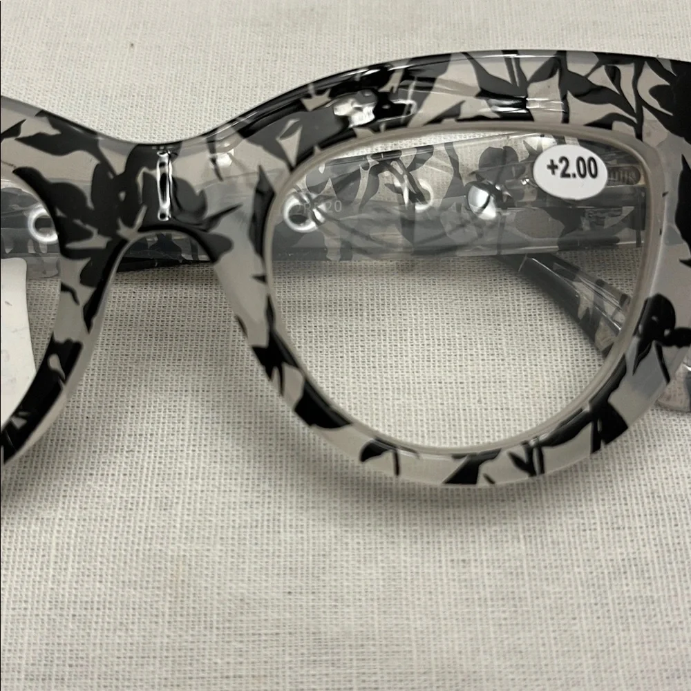 Anthropologie  Readers 2.00